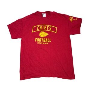 NFL Red Chiefs Football T-Shirt EUC Size L‎